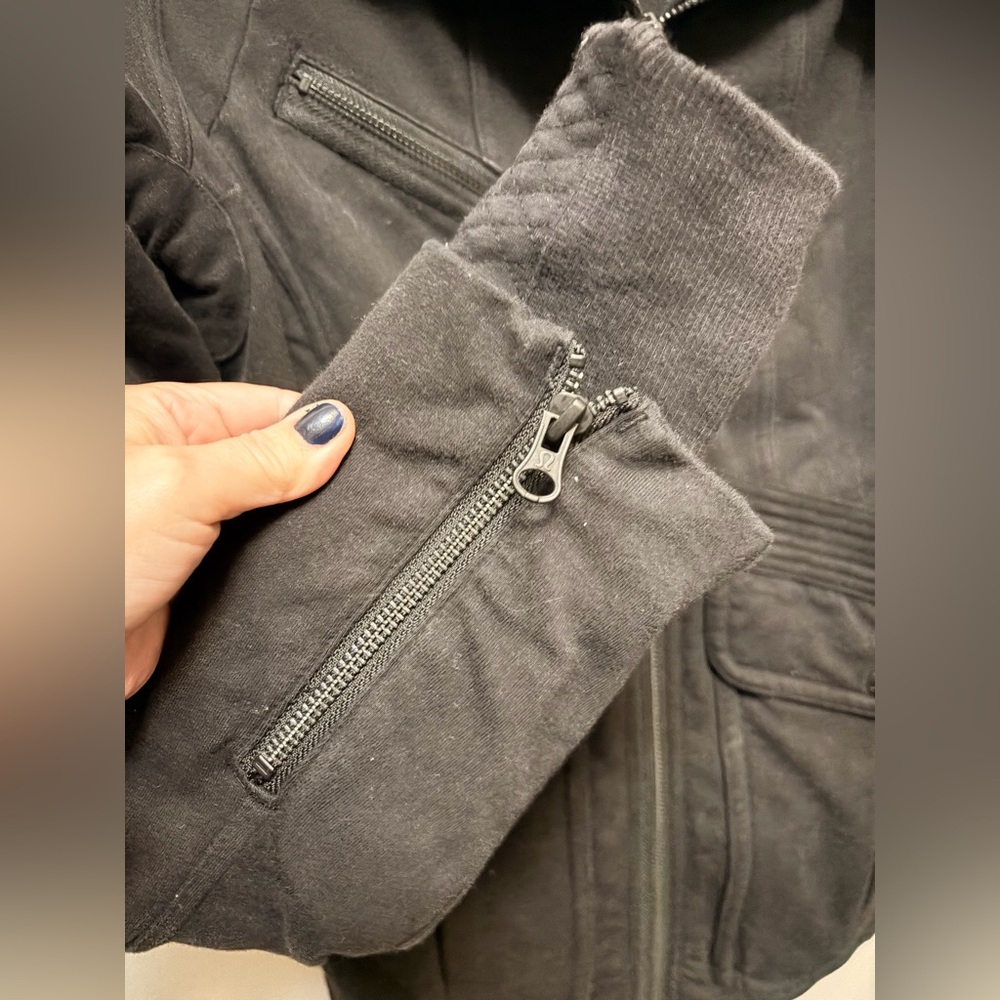Rare LULU LEMON It's Happening Jacket - Black - Picture 8 of 11
